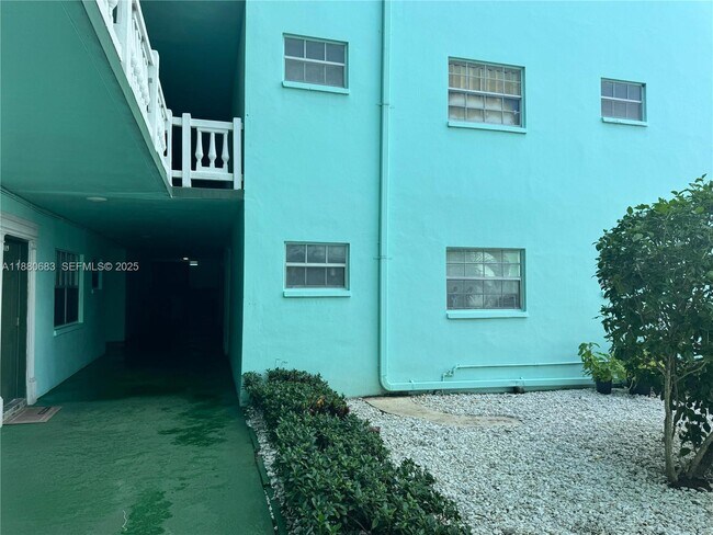 Building Photo - 4141 NW 44th Ave