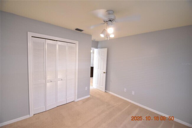 Building Photo - 2712 Falling Leaves Dr