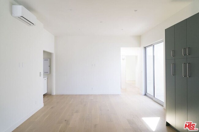 Building Photo - 1842 9th St