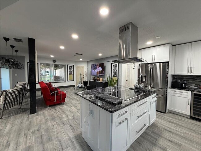 Building Photo - 11240 NW 43rd St