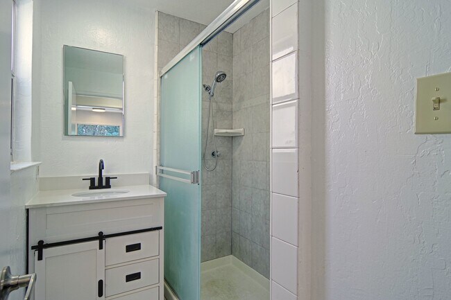 Building Photo - 95 N 8th St