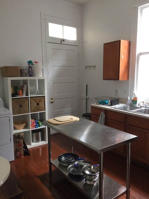 Building Photo - 4830 Chestnut St