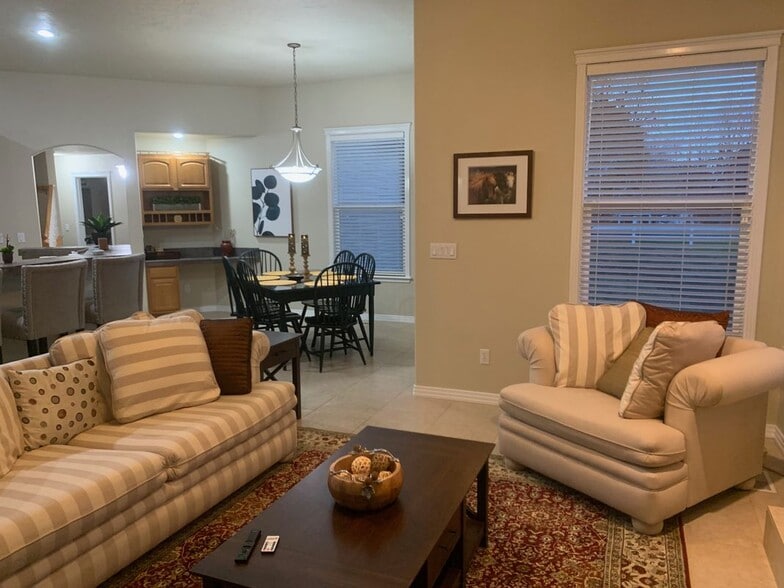 Building Photo - 191 N Cove Colony Way