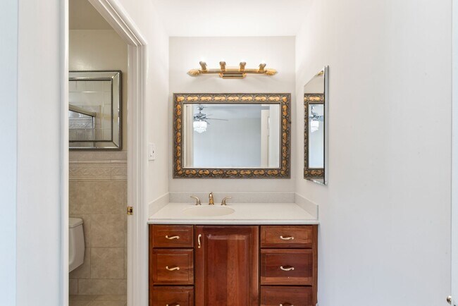 Building Photo - Charming Single-Family Home in a Desirable...