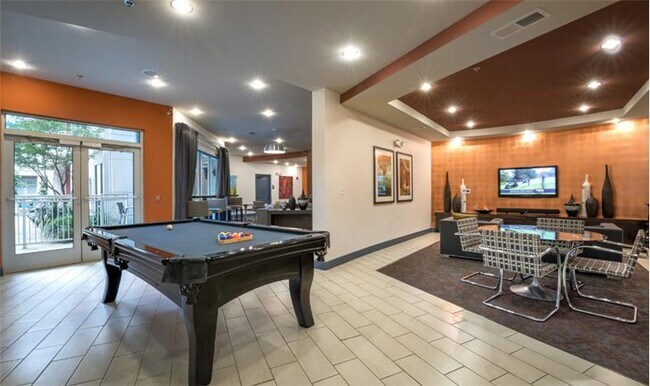 Building Photo - 2612 Ross Ave