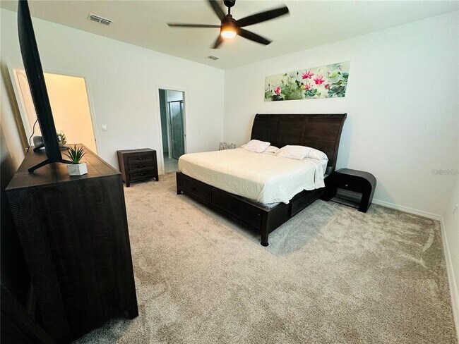 Building Photo - 3102 61st Dr E