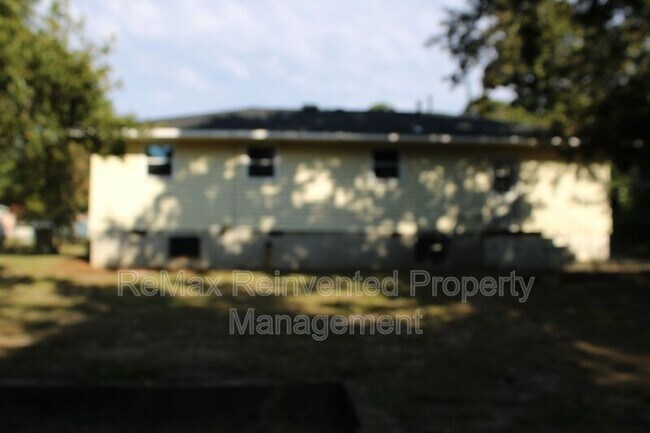 Building Photo - 3332 Hillis Rd