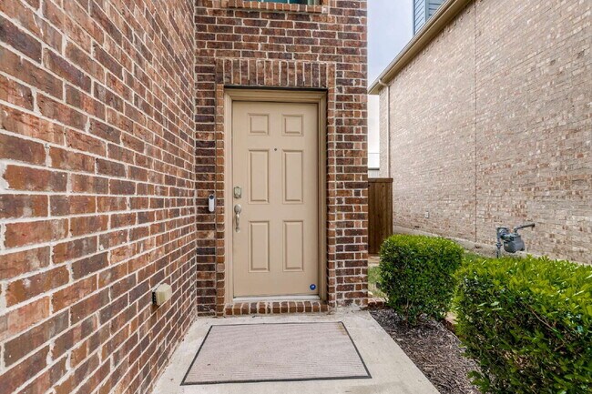 Building Photo - Modern Suburban Retreat in the Heart of McKinney