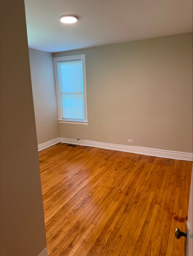 Building Photo - 2159 S Millard Ave