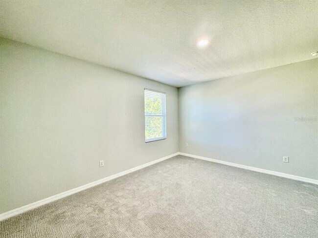 Building Photo - 35743 Hillbrook Ave