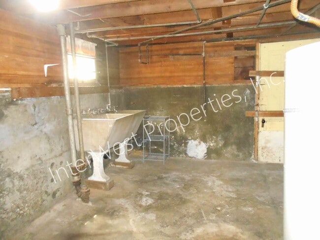 Building Photo - 2 Bedroom Home in the Alberta area with To...