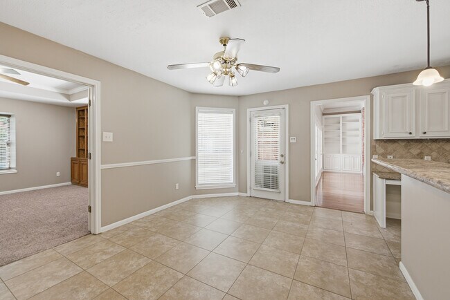 Building Photo - 905 Winged Foot Dr