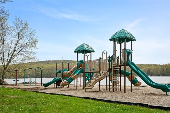 Building Photo - 109 Rising Sun Ct