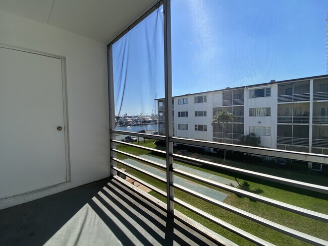 Building Photo - 4500 N Flagler Dr