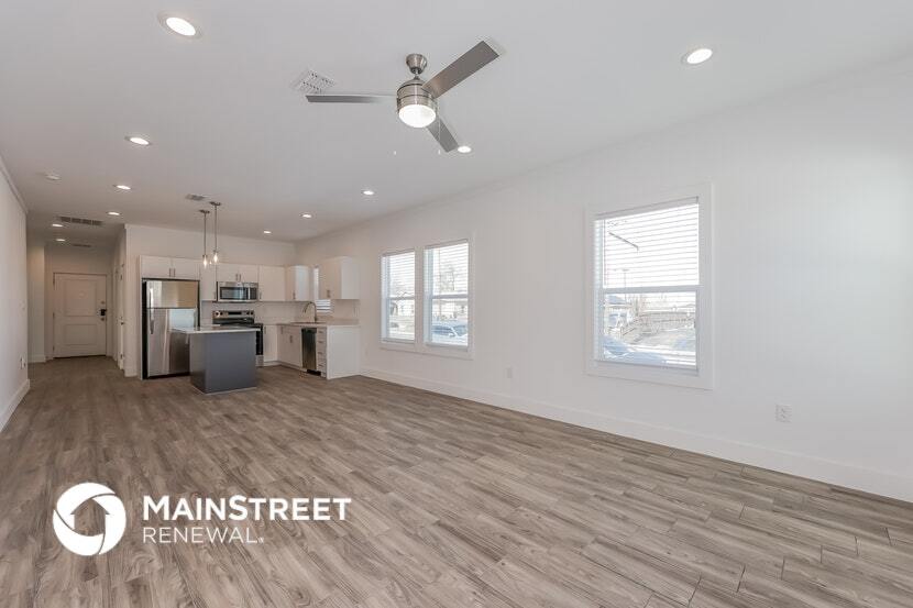 Building Photo - 1601 Daniel St