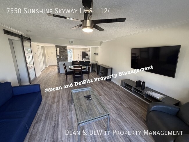 Building Photo - 7550 Sunshine Skyway Ln S