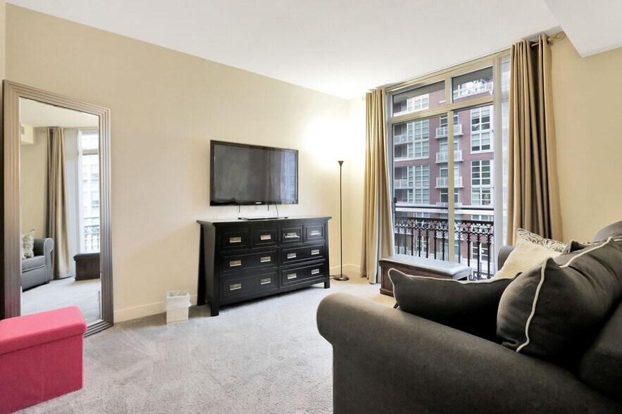 Building Photo - 155 Potomac Passage