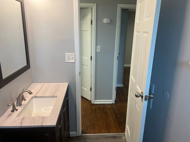 Building Photo - 3733 S Ohio Ave