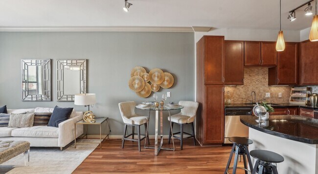 Building Photo - Big Layout Energy