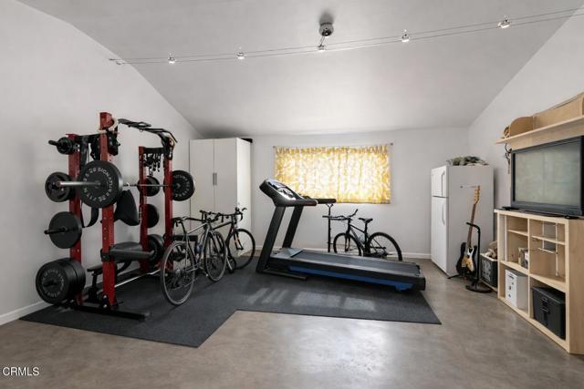 Building Photo - 230 W Elmwood Ave