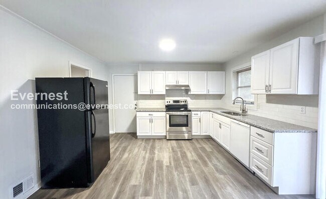 Building Photo - 1823 Old Springville Rd