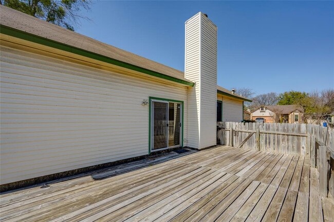 Building Photo - 2007 Castle View Dr