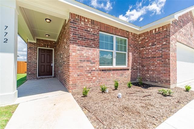 Building Photo - 772 Wellington Dr