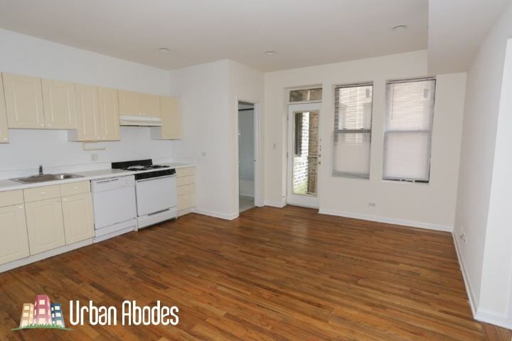 Building Photo - 911 W Dakin St