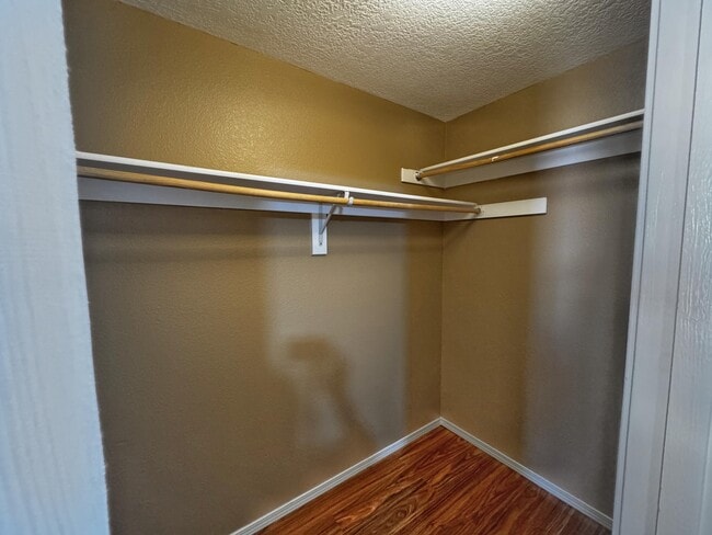 Building Photo - 923 Telstar Loop NW