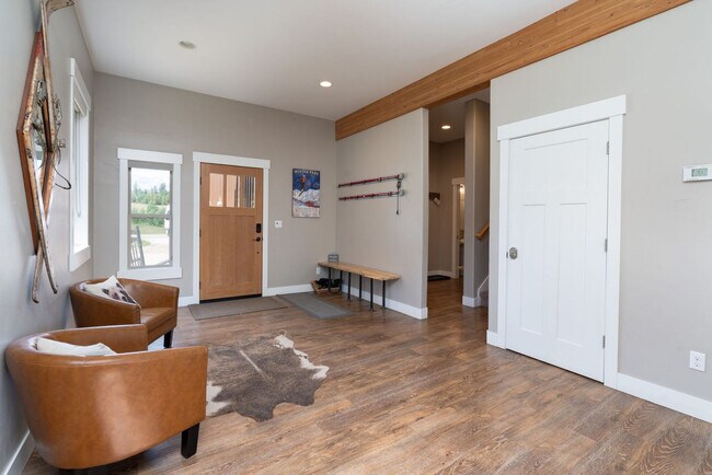 Building Photo - 278 Mountain Willow Dr