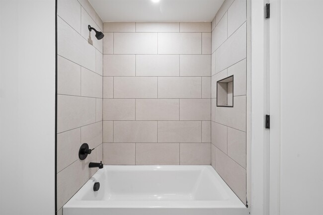 Building Photo - 337 Johnston Ave