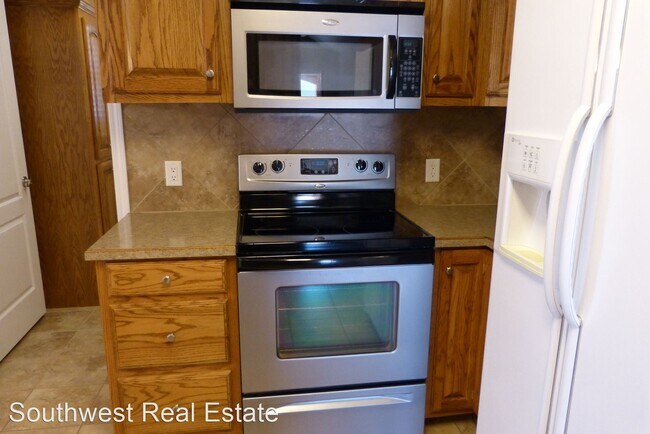 Building Photo - 3 br, 2 bath House - 2104 Reese