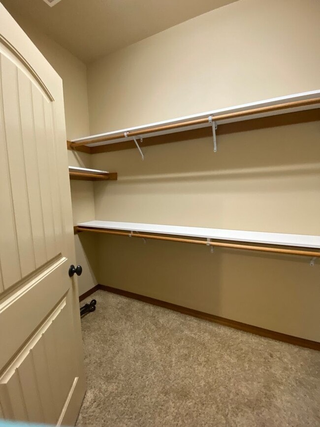 Building Photo - Beautiful, One Level Living in South Richland!