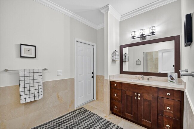 Building Photo - 13172 Doubletree Cir