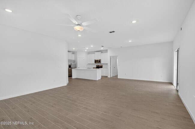 Building Photo - 7159 Pine River Ct