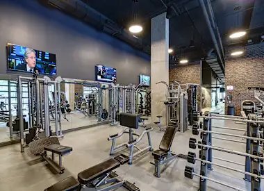 Building Photo - 198 N Ada St