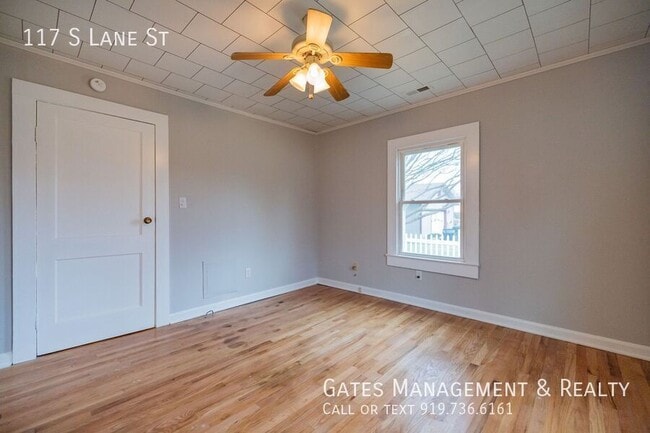 Building Photo - 117 S Lane St