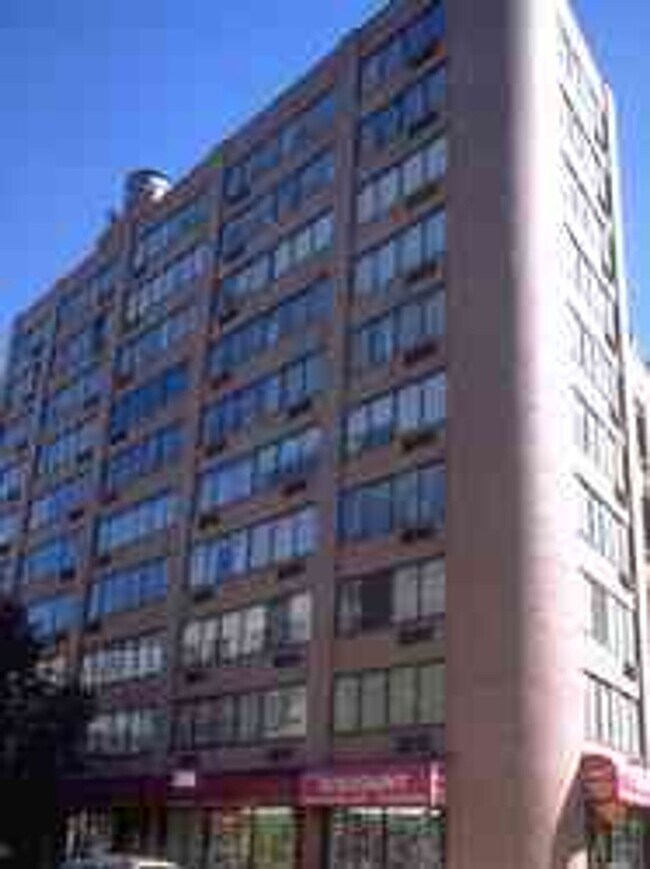 Building Photo - 300 E 90th St