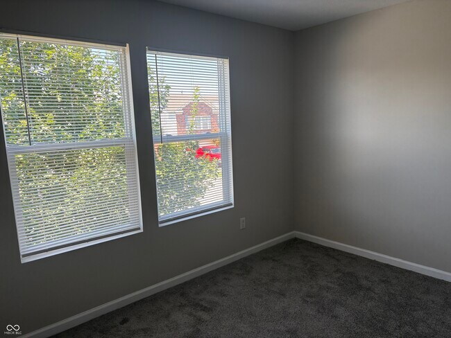 Building Photo - 8151 Firefly Way