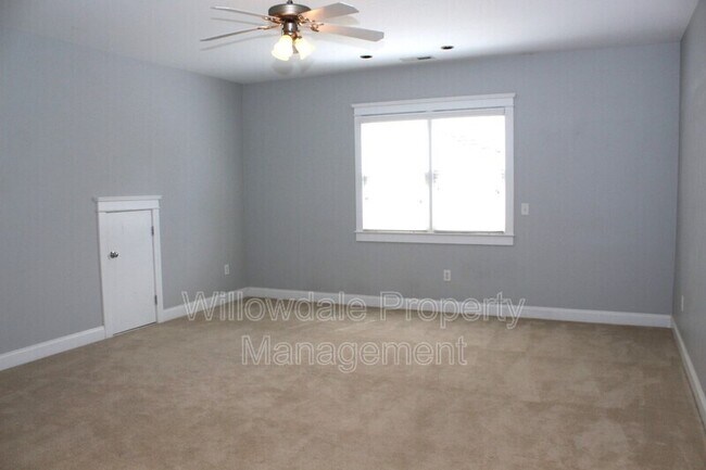 Building Photo - 107 Bridgegate Dr