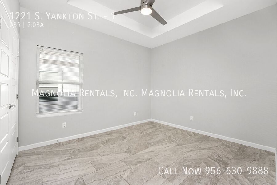 Building Photo - 1221 S Yankton St