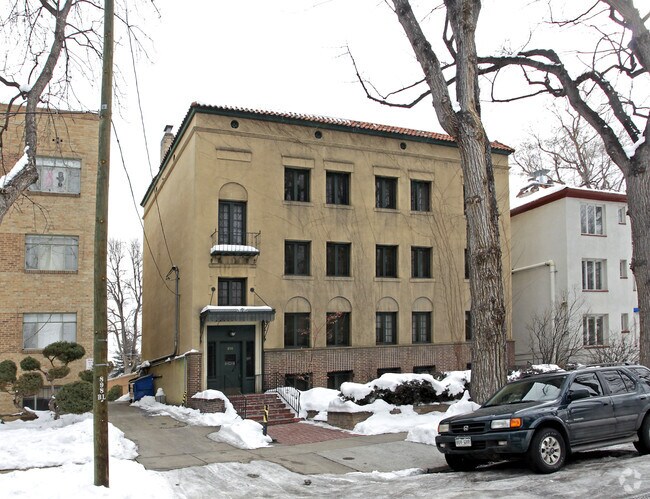Primary Photo - 850 Humboldt St