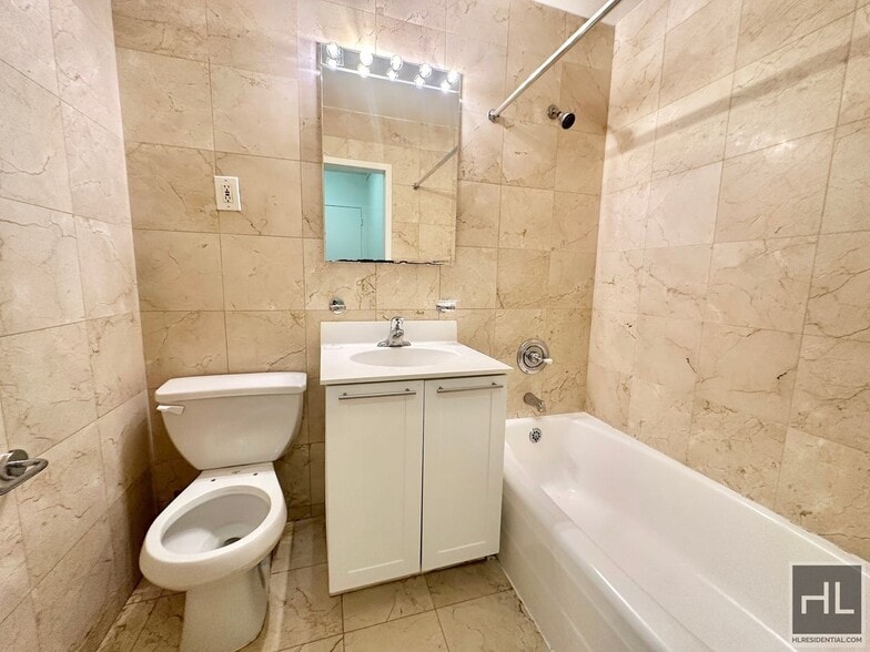 Building Photo - Fourth Avenue