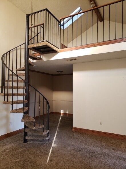 Building Photo - 8144 Bayou Fountain Ave