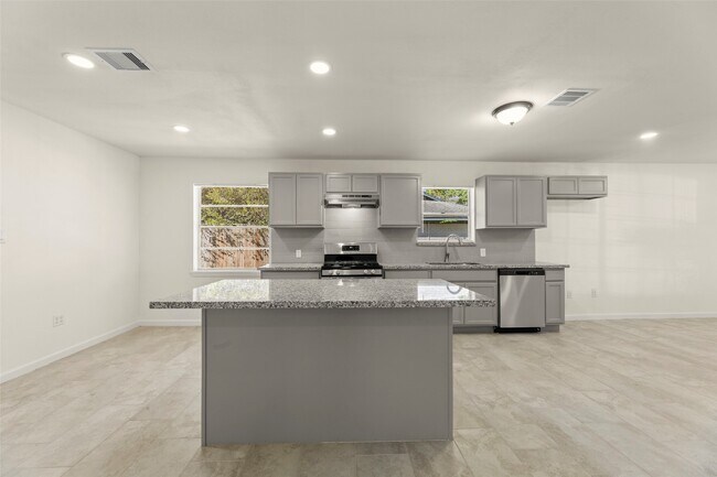 Building Photo - 22019 Kenchester Dr