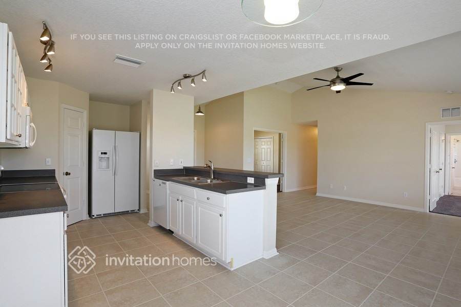 Building Photo - 4207 Donnington Dr