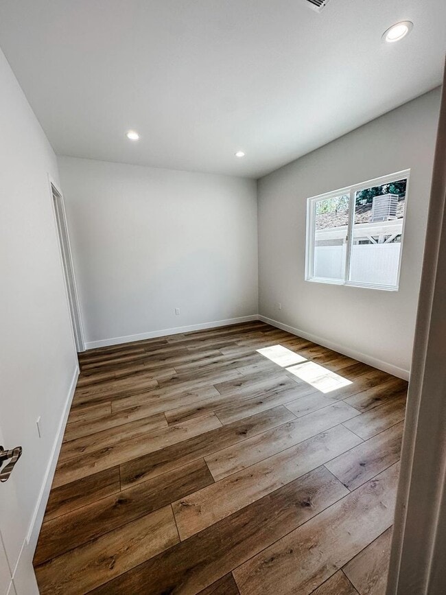 Building Photo - 3 Bed 2 Bath for rent