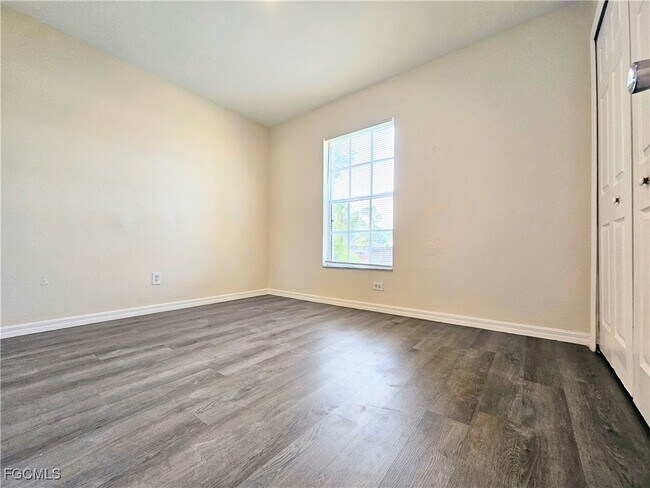 Building Photo - 4916 Leonard Blvd S