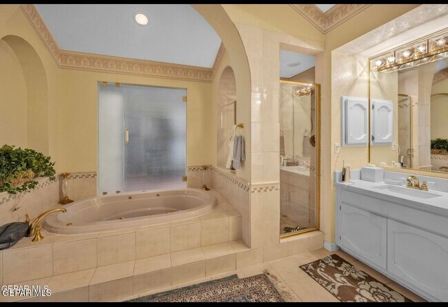 Building Photo - 1984 Paseo Granada Ln