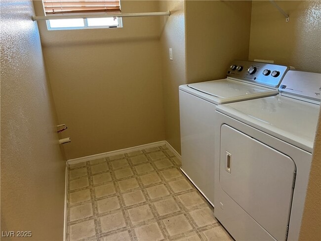 Building Photo - 4429 Rockaway Beach St